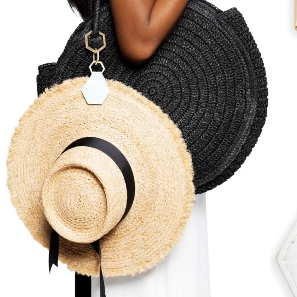 Toptote premium hat holder